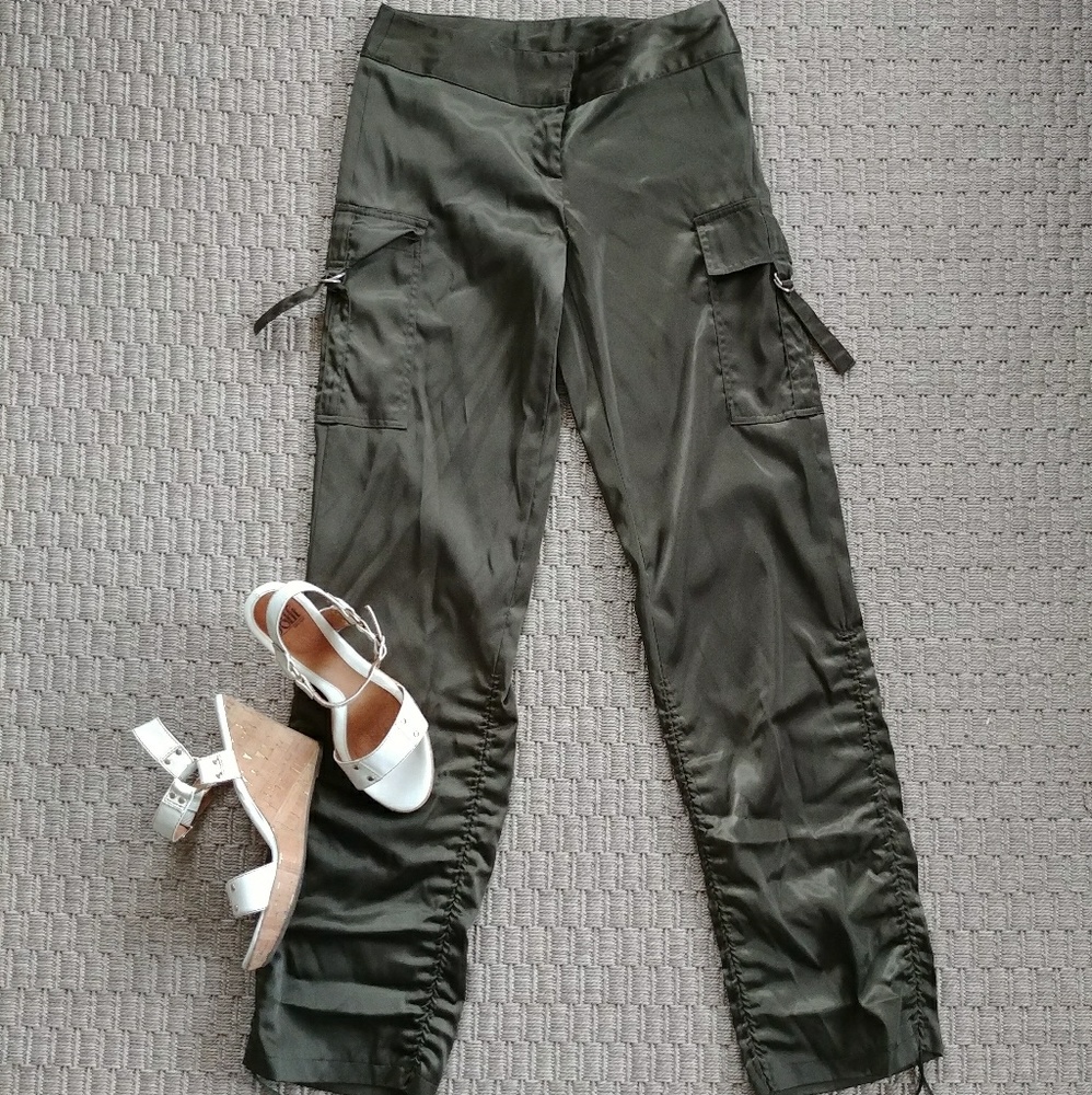 Gorgeous Tracy Evans Y2K Satiny Crops Pants XS/S